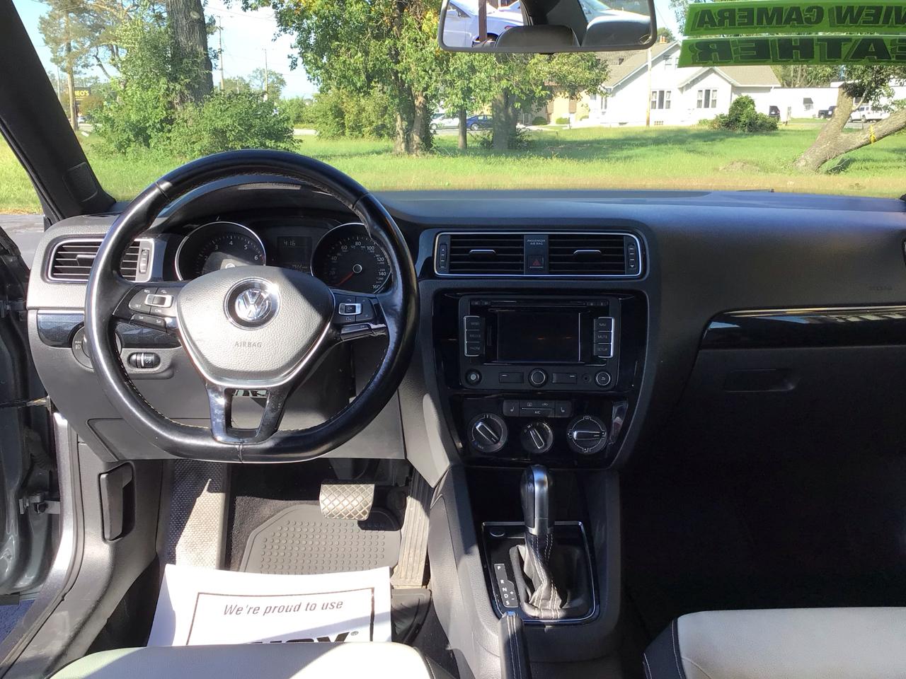 Volkswagen Jetta Sedan 4dr Auto 1.8T SE PZEV 2015
