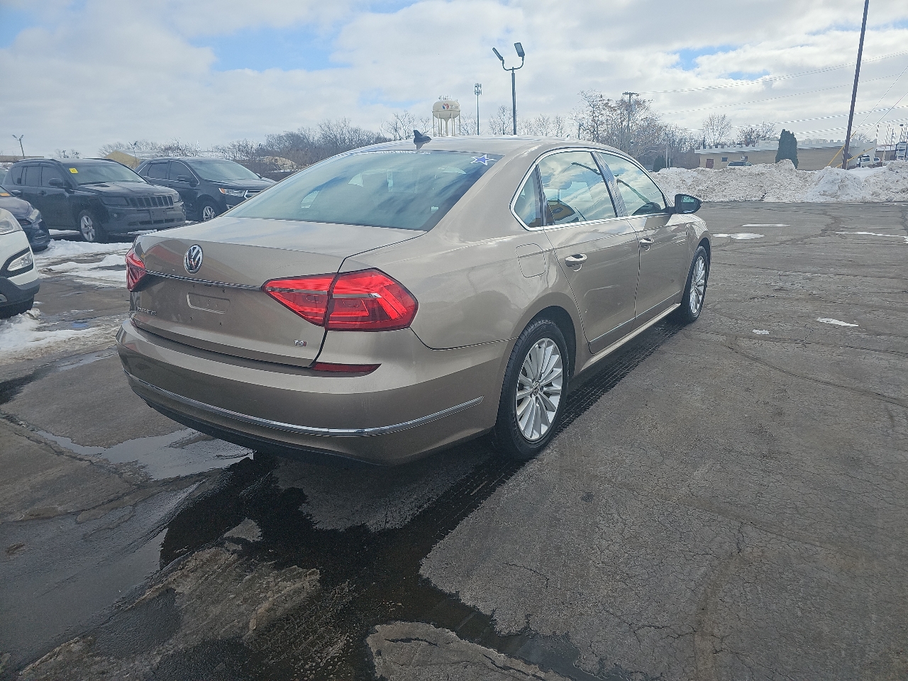 Volkswagen Passat 4dr Sdn 1.8T Auto SE 2016