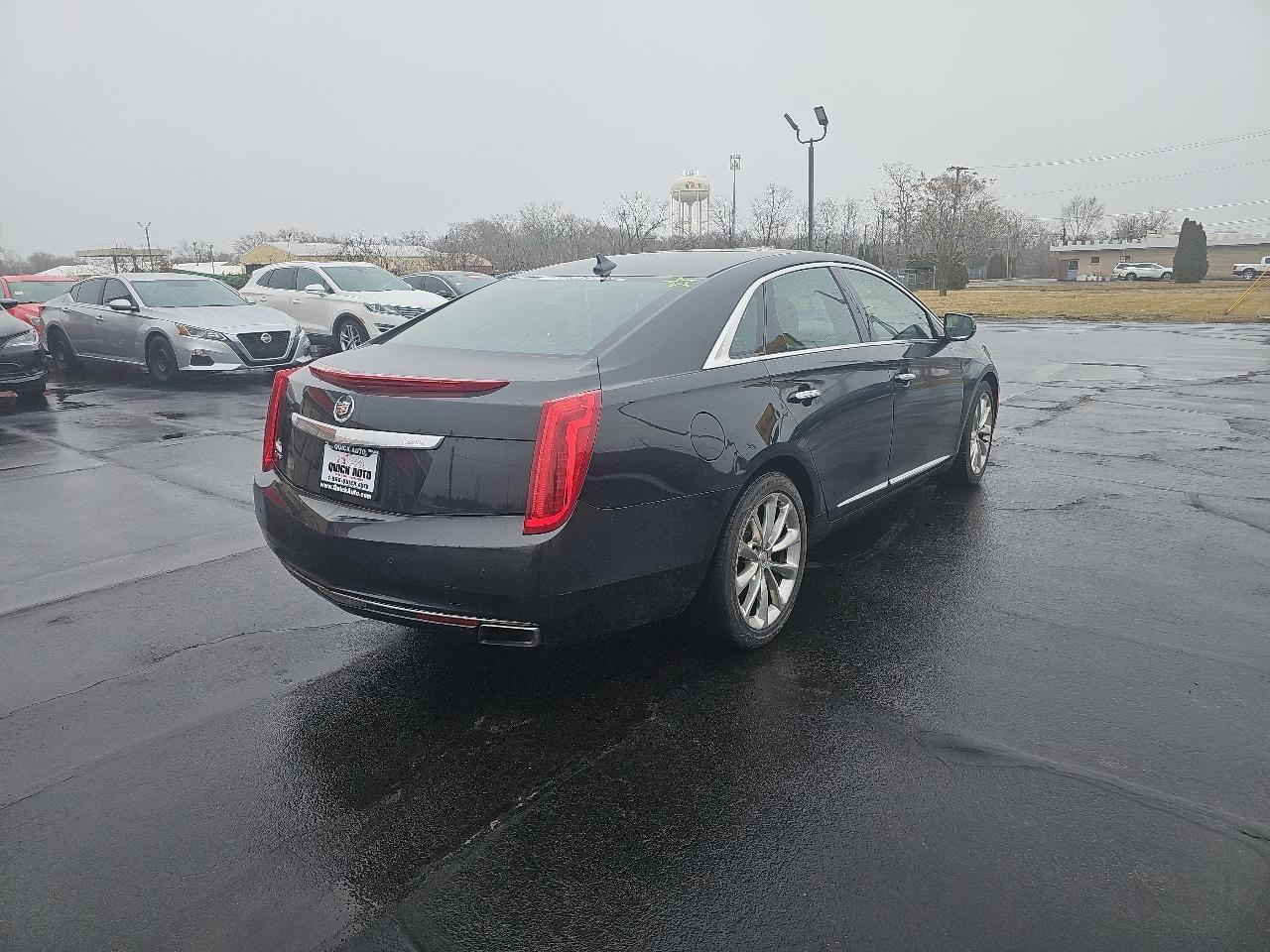 Cadillac XTS 4dr Sdn Luxury FWD 2014
