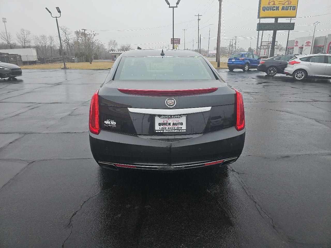 Cadillac XTS 4dr Sdn Luxury FWD 2014
