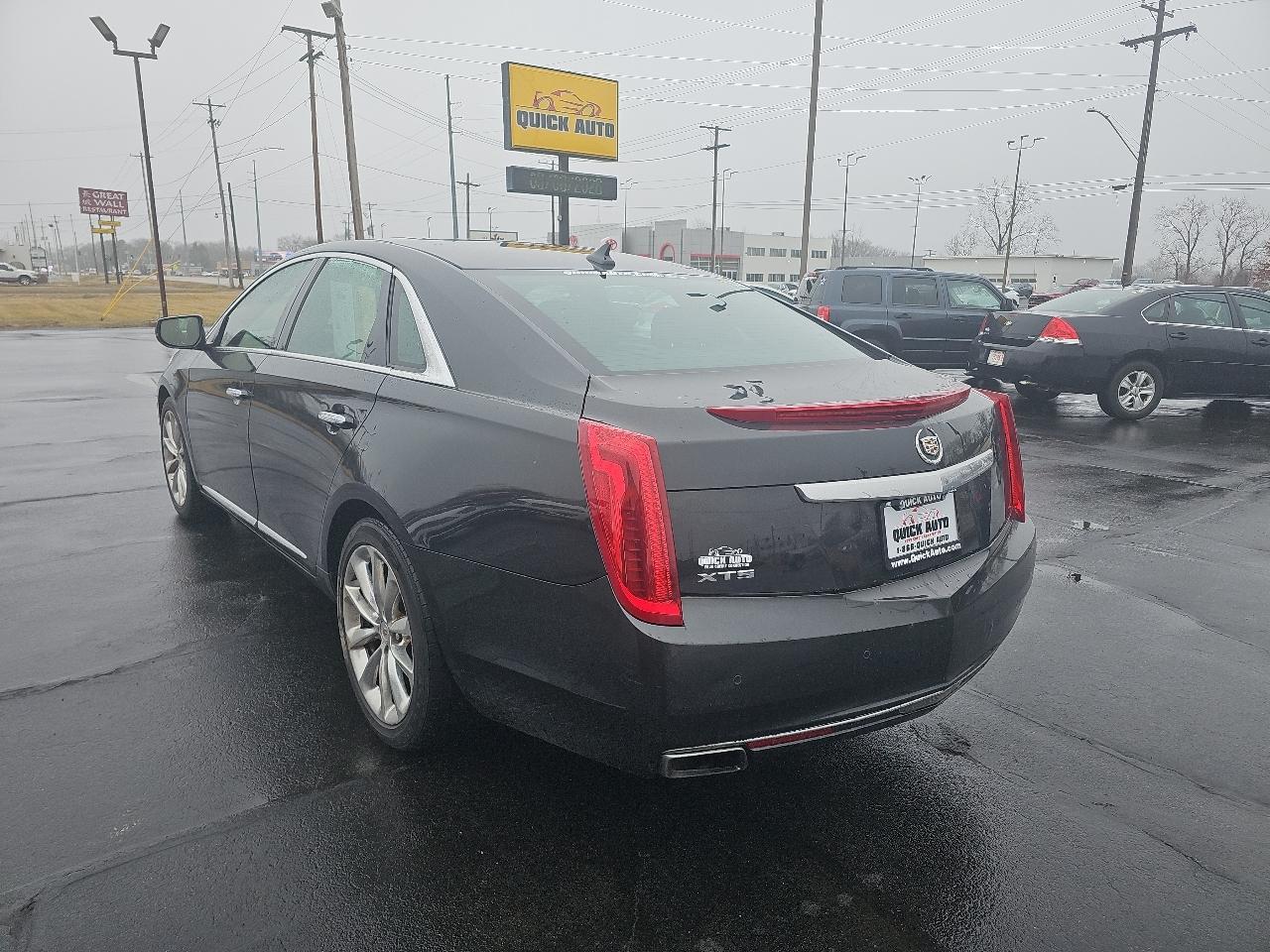 Cadillac XTS 4dr Sdn Luxury FWD 2014
