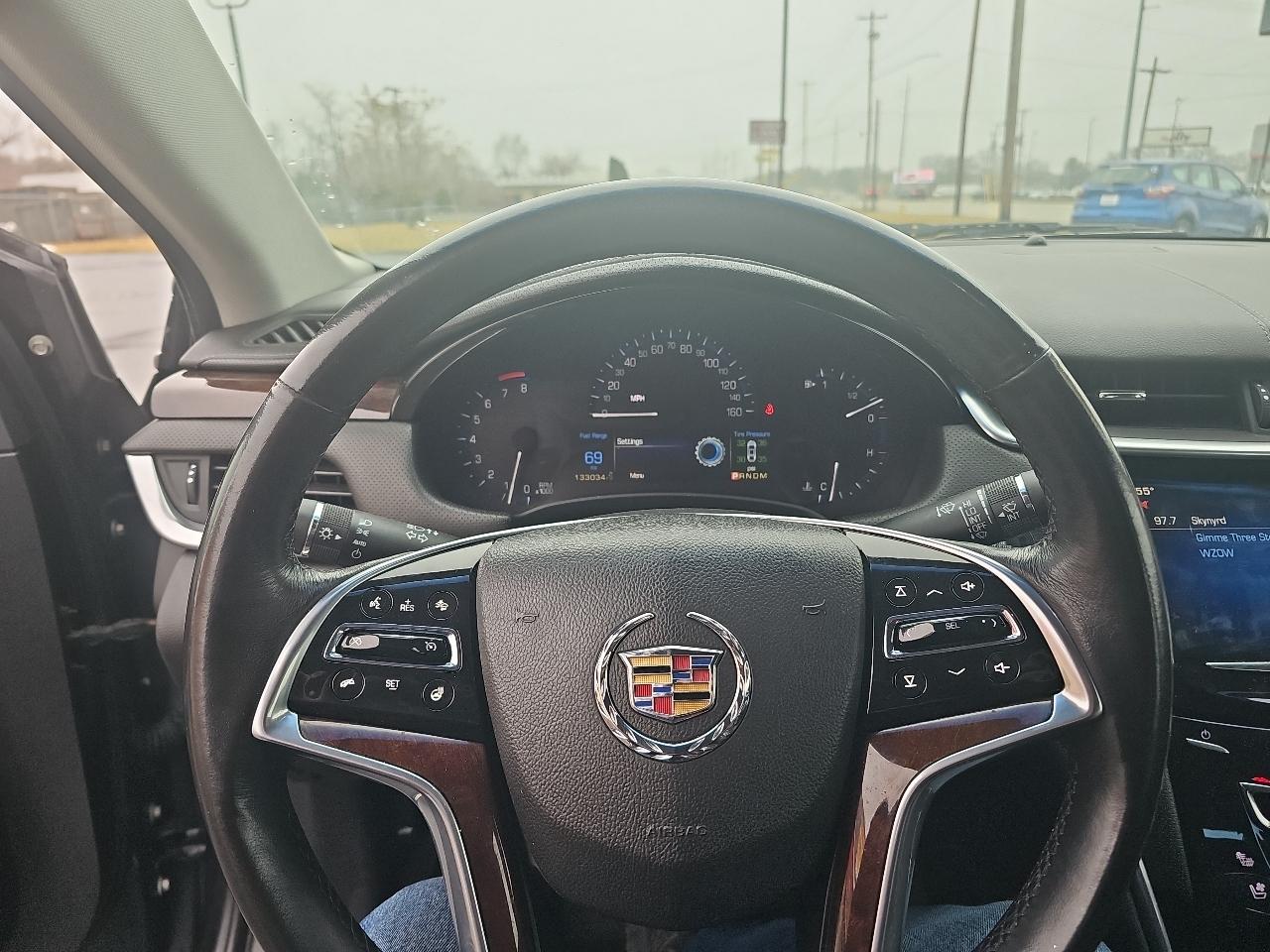 Cadillac XTS 4dr Sdn Luxury FWD 2014