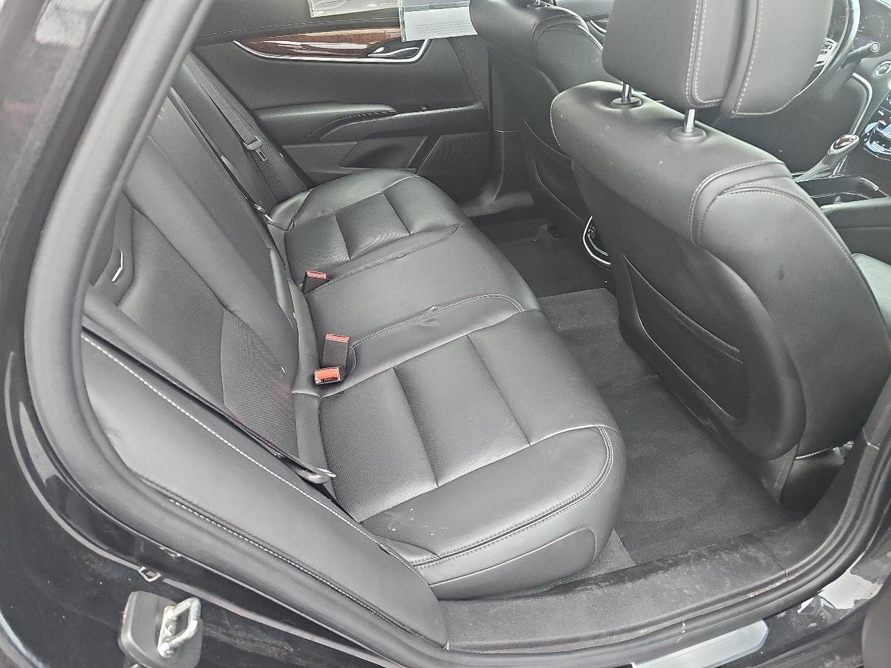 Cadillac XTS 4dr Sdn Luxury FWD 2014