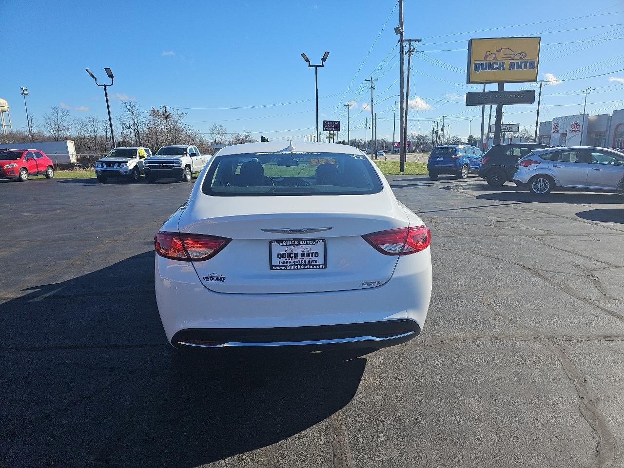 Chrysler 200 4dr Sdn Limited Platinum FWD 2016