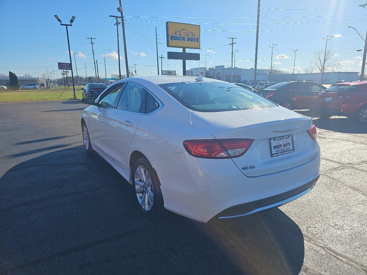 Chrysler 200 4dr Sdn Limited Platinum FWD 2016