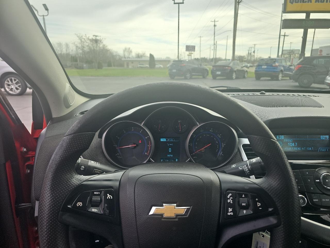 Chevrolet Cruze Limited 4dr Sdn Auto LT w/1LT 2016