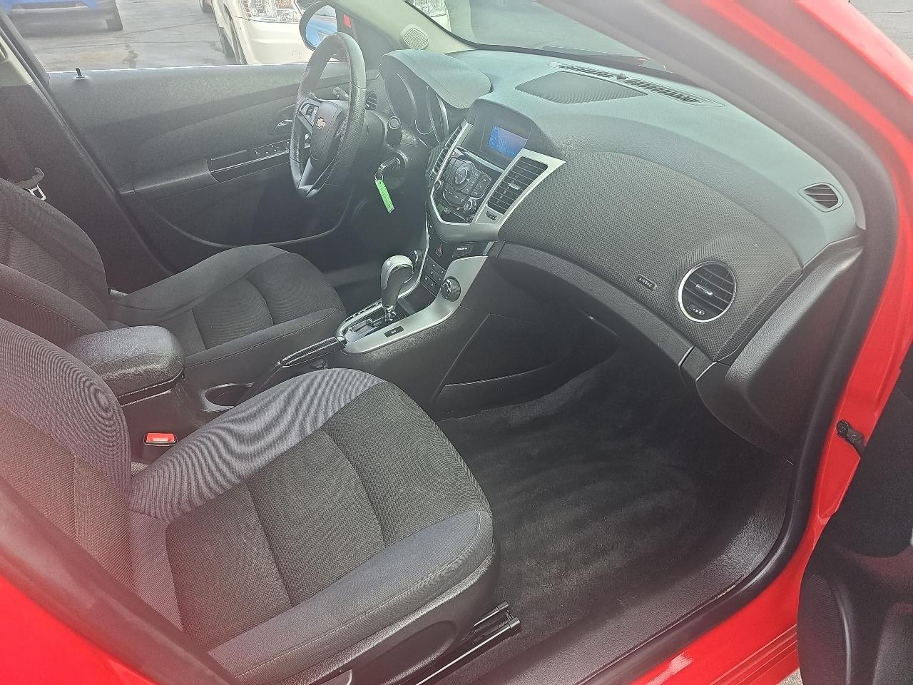 Chevrolet Cruze Limited 4dr Sdn Auto LT w/1LT 2016