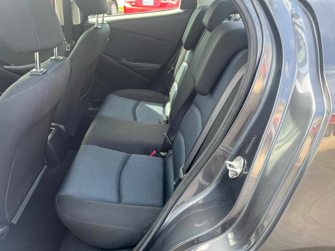 Scion iA 4dr Sdn Man (Natl) 2016