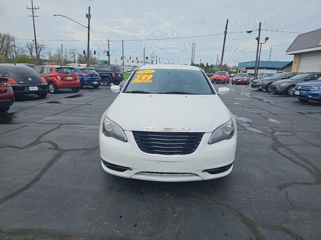 Chrysler 200 4dr Sdn Touring 2014