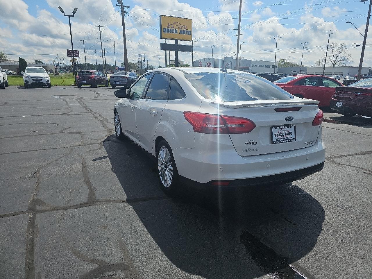 Ford Focus 4dr Sdn Titanium 2015