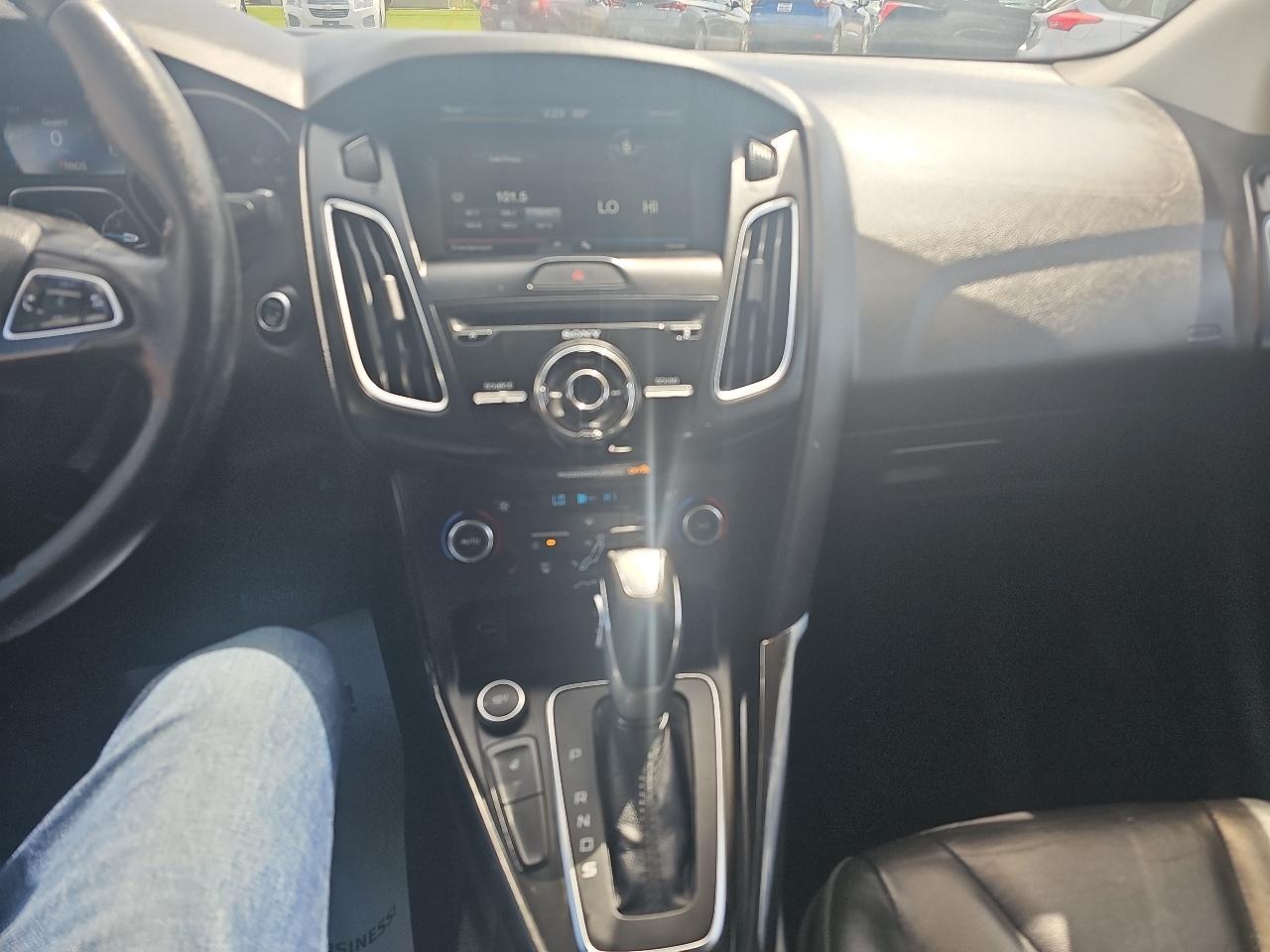 Ford Focus 4dr Sdn Titanium 2015