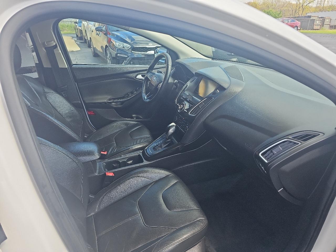 Ford Focus 4dr Sdn Titanium 2015