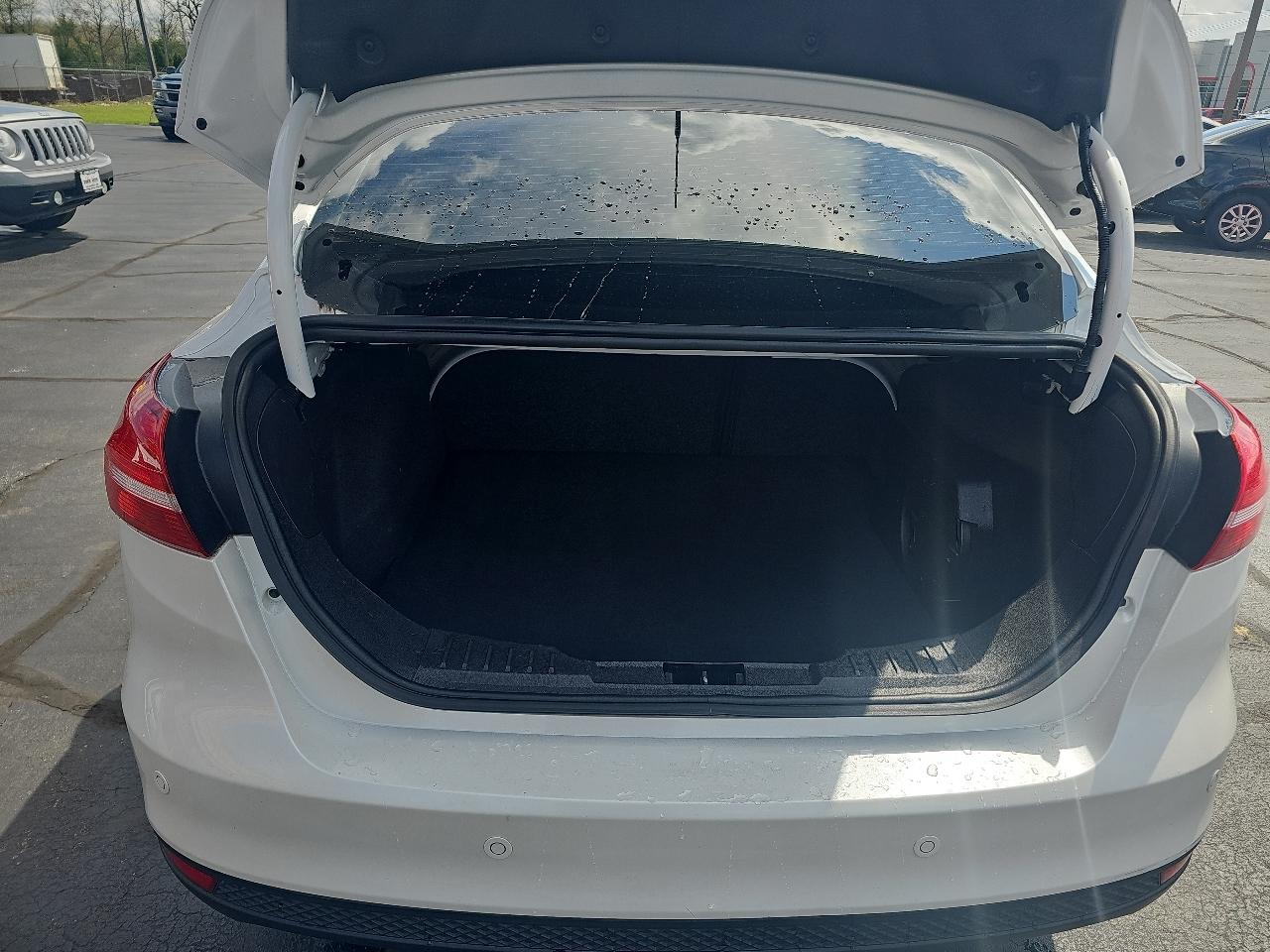 Ford Focus 4dr Sdn Titanium 2015