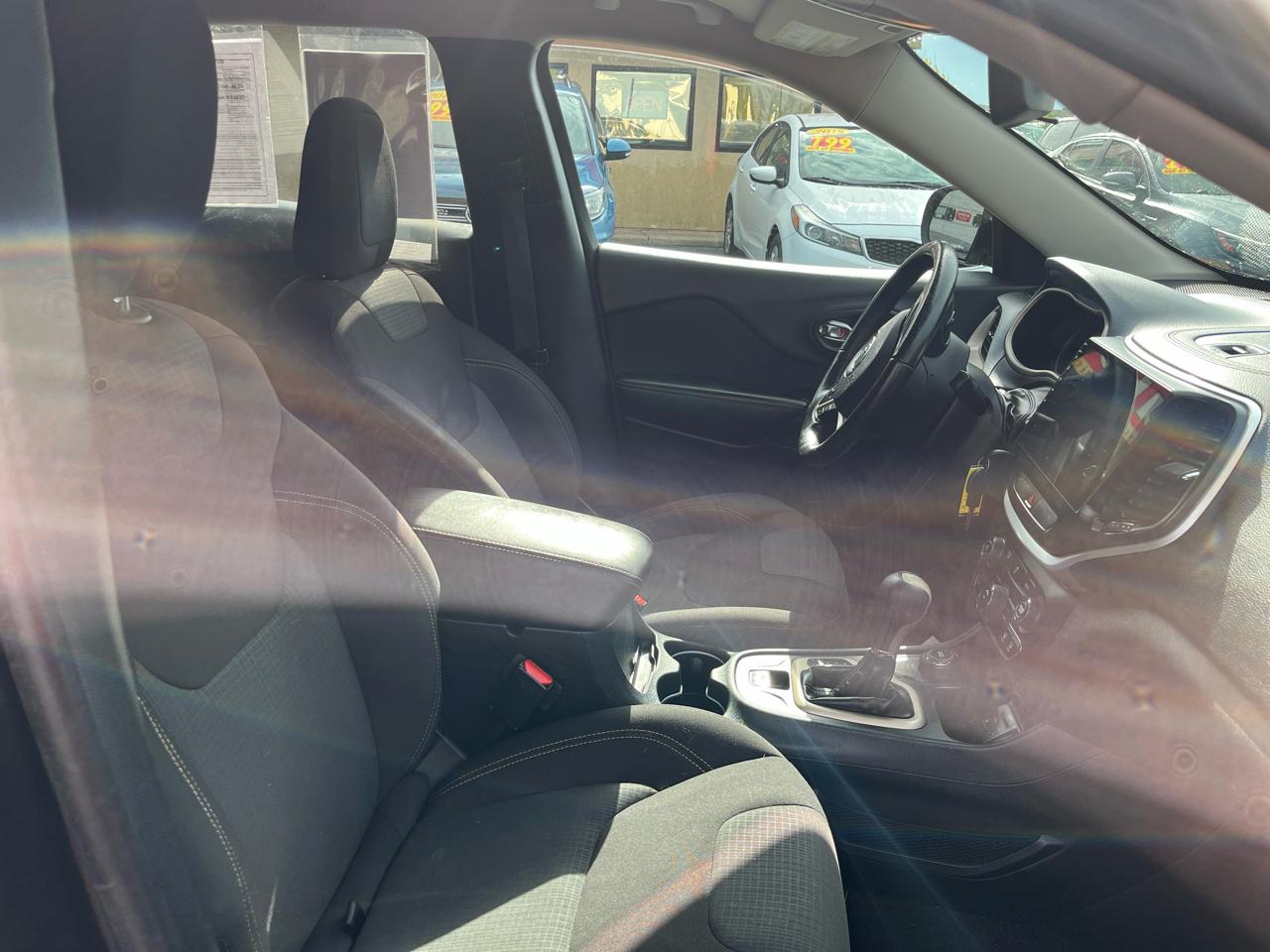 Jeep Cherokee 4WD 4dr Latitude 2016