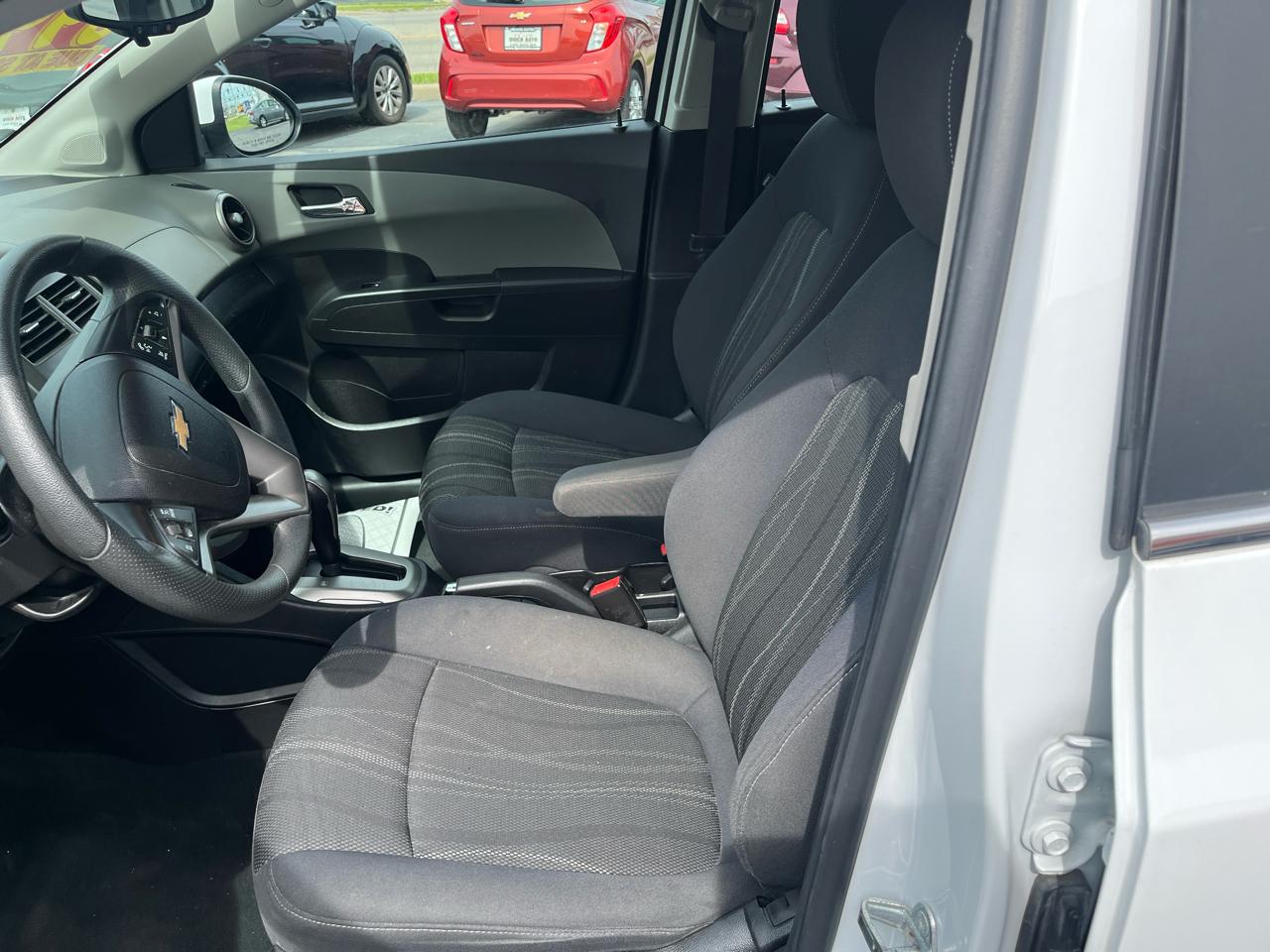 Chevrolet Sonic 5dr HB Auto LT 2016