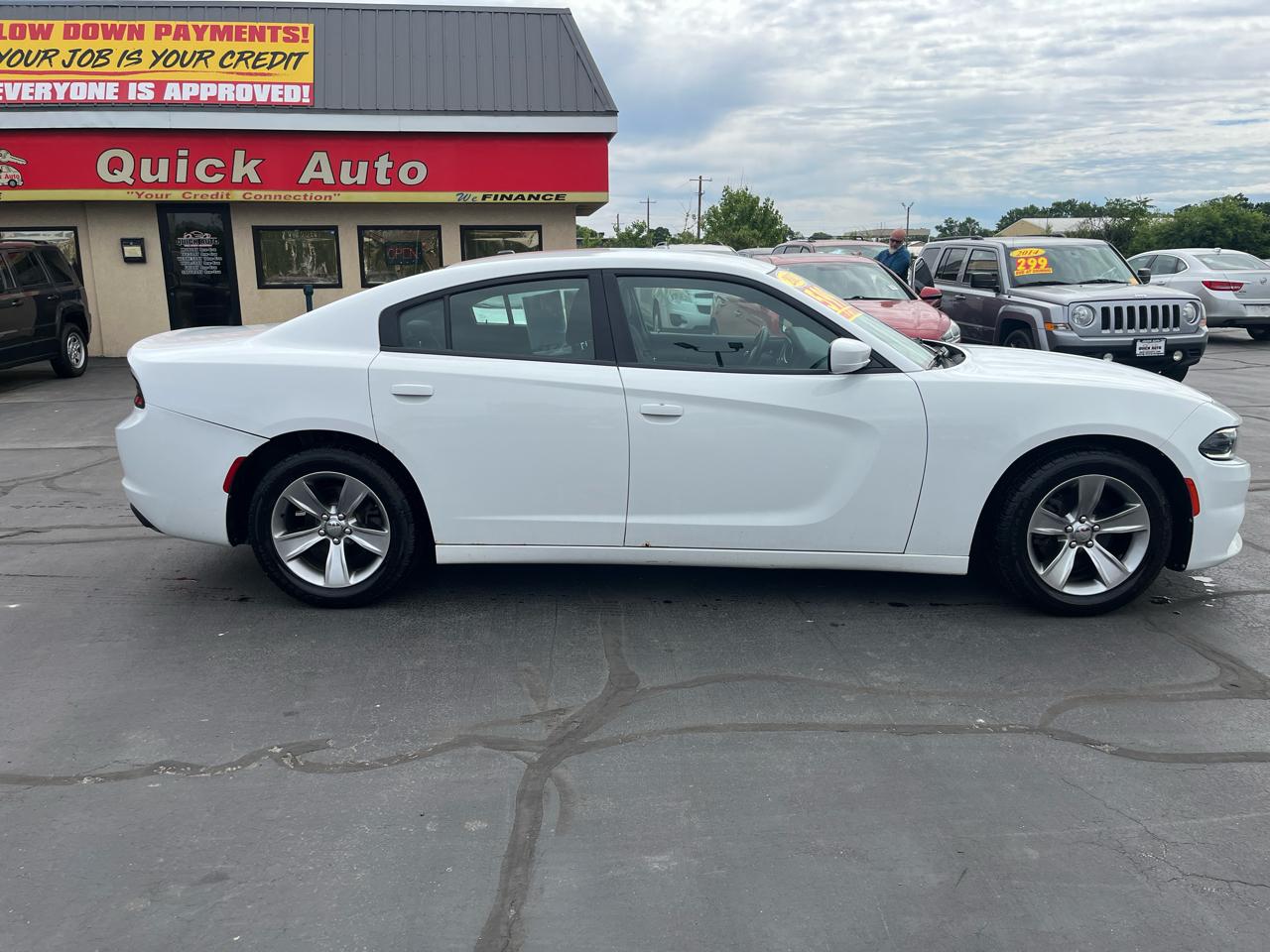 Dodge Charger 4dr Sdn SXT RWD 2015