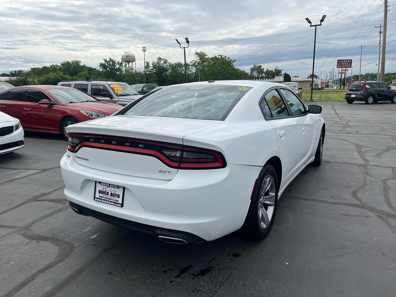 Dodge Charger 4dr Sdn SXT RWD 2015