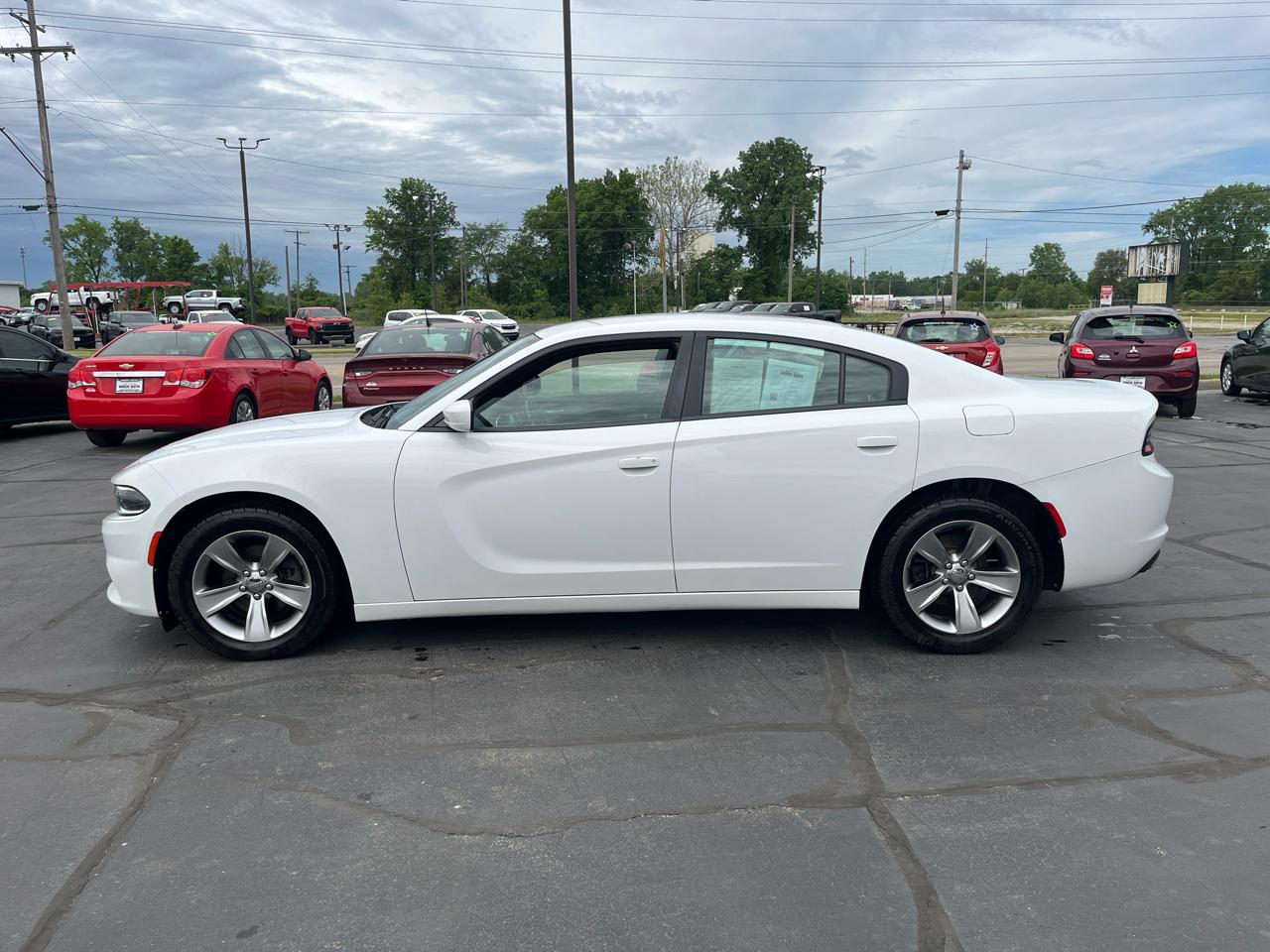 Dodge Charger 4dr Sdn SXT RWD 2015