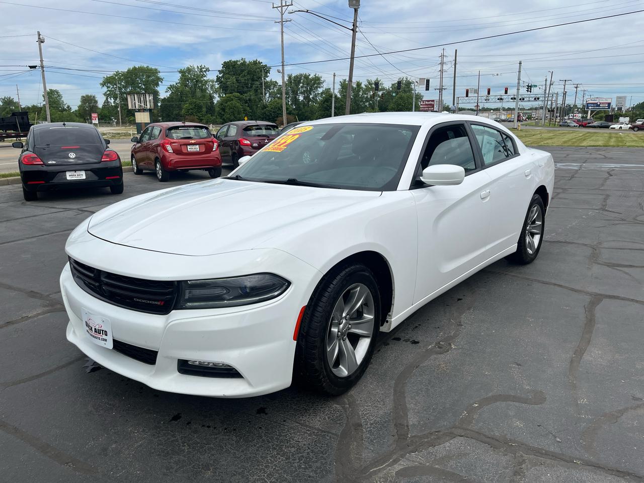 Dodge Charger 4dr Sdn SXT RWD 2015