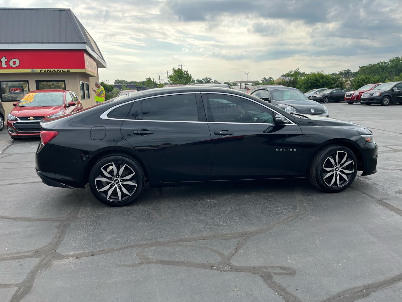 Chevrolet Malibu 4dr Sdn LT w/1LT 2017
