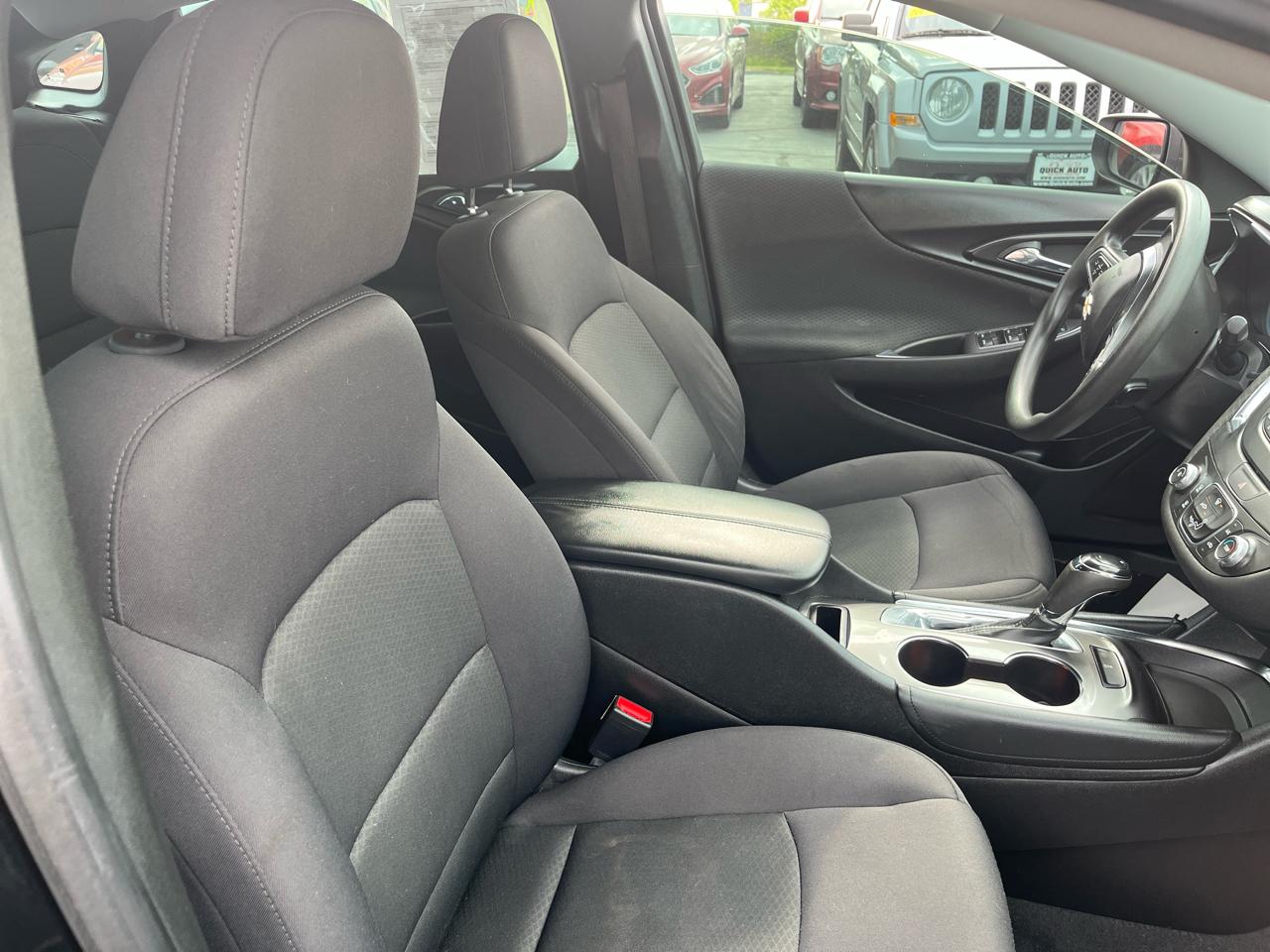 Chevrolet Malibu 4dr Sdn LT w/1LT 2017