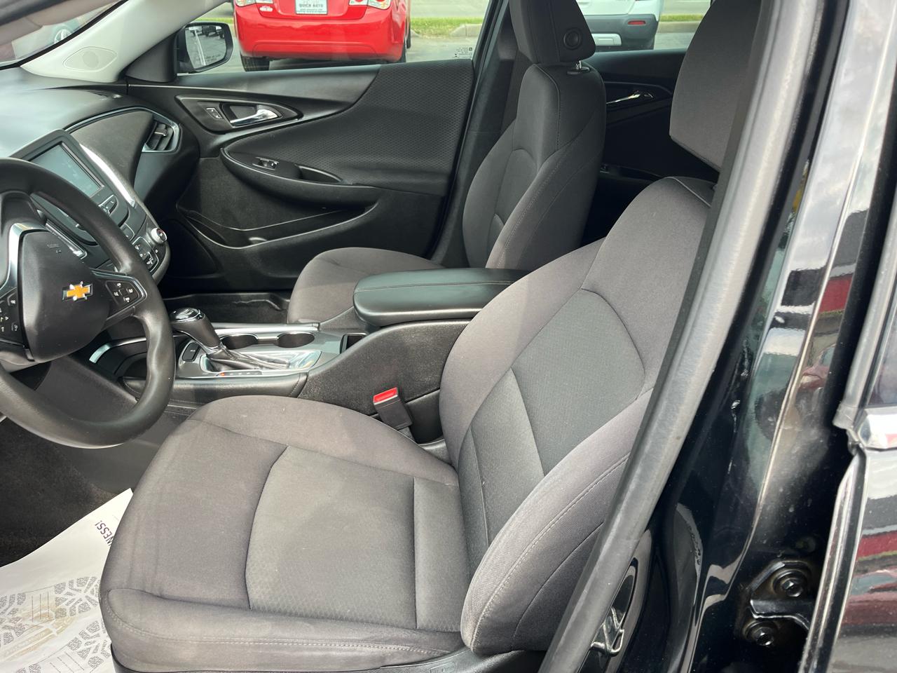 Chevrolet Malibu 4dr Sdn LT w/1LT 2017