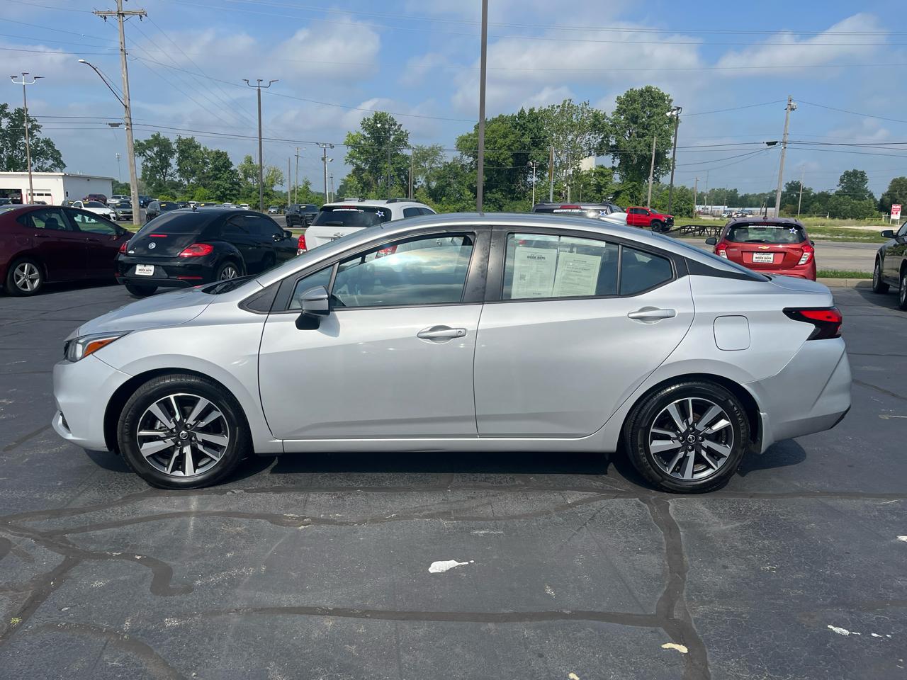 Nissan Versa SV CVT 2021