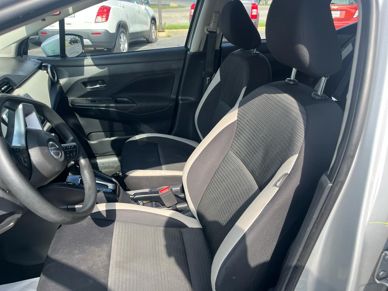 Nissan Versa SV CVT 2021