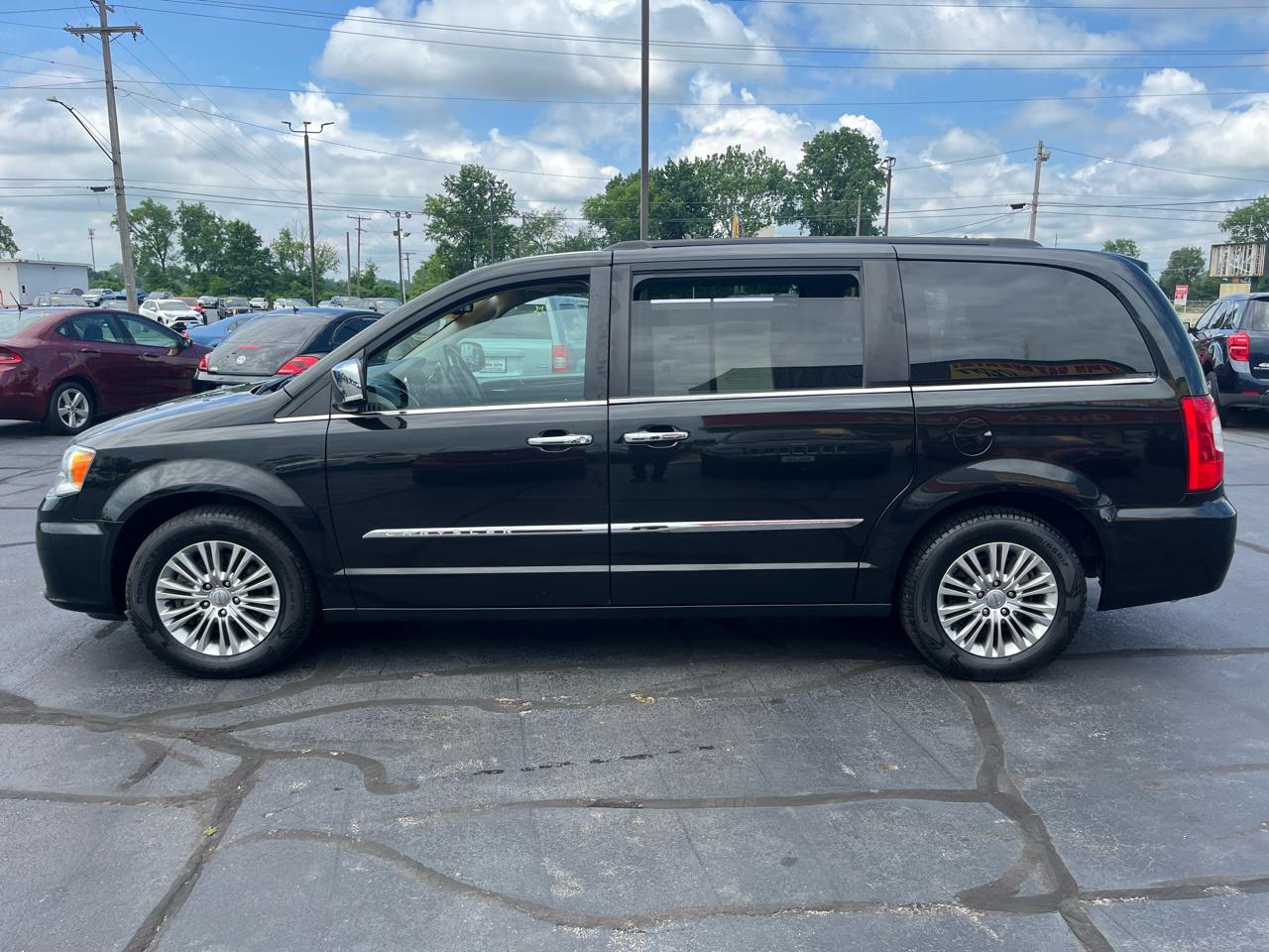 Chrysler Town & Country 4dr Wgn Touring-L 2015