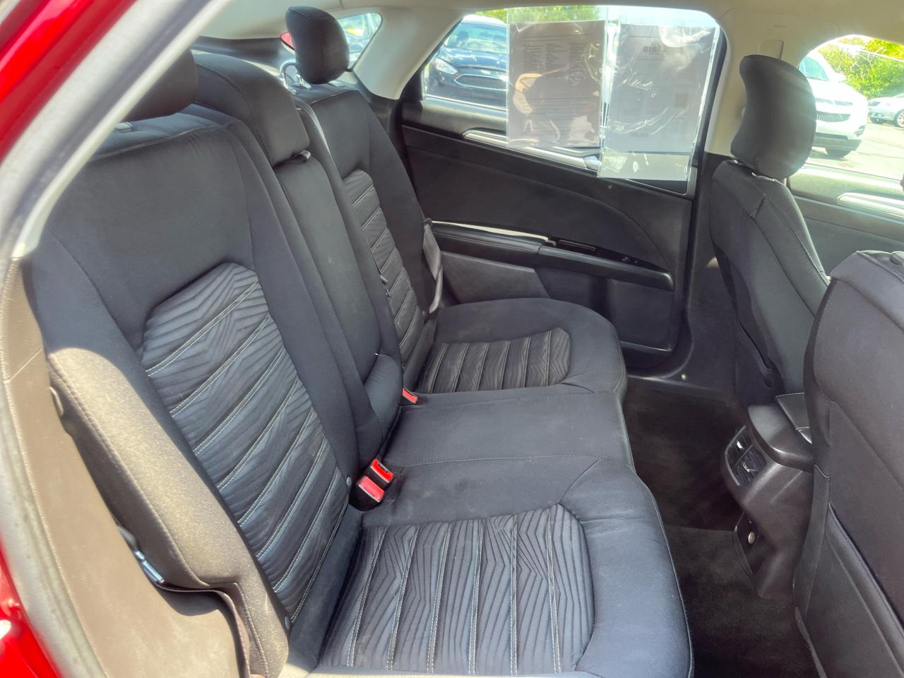 Ford Fusion 4dr Sdn SE FWD 2016