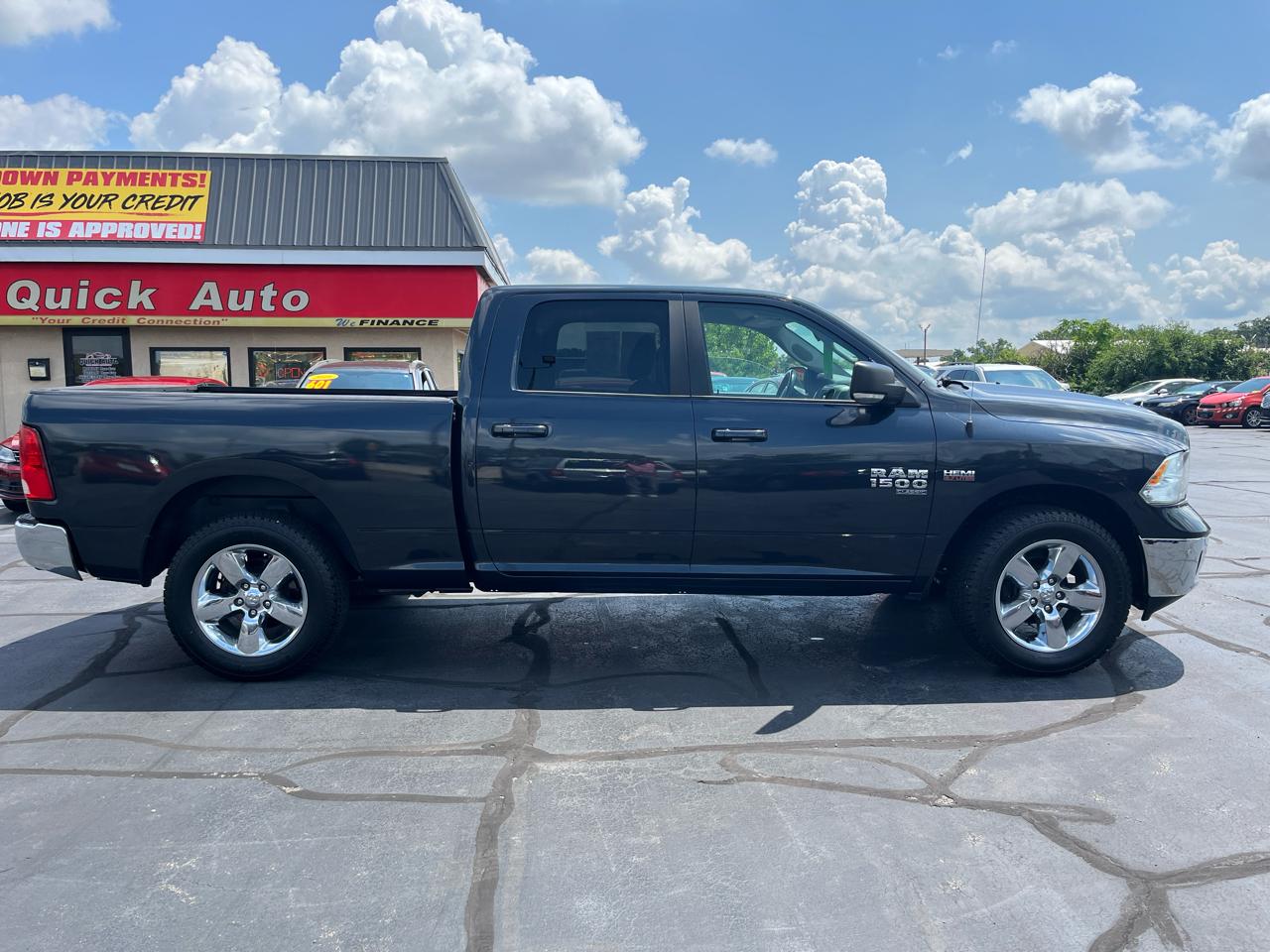 RAM 1500 Classic Big Horn 4x4 Crew Cab 6'4" Box 2019