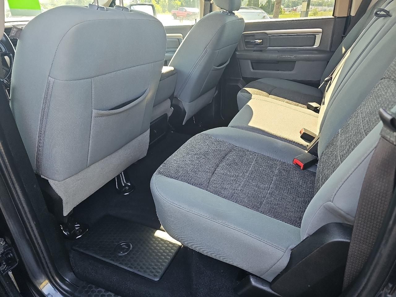 RAM 1500 Classic Big Horn 4x4 Crew Cab 6'4" Box 2019
