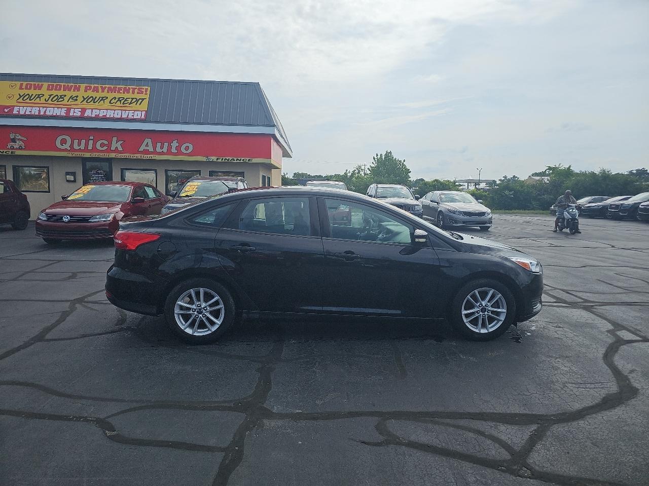 Ford Focus SE Sedan 2017