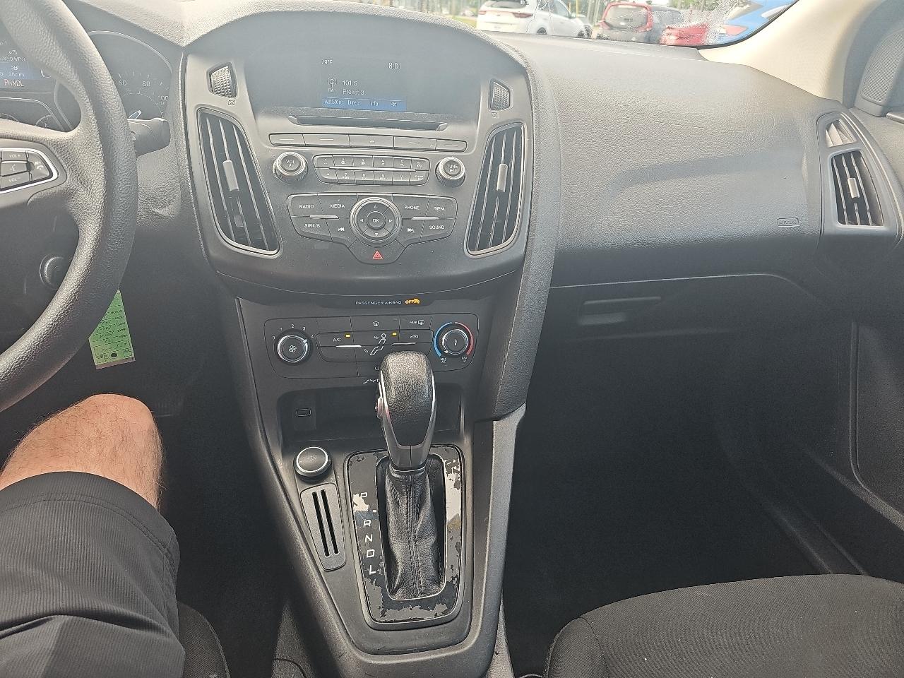 Ford Focus SE Sedan 2017