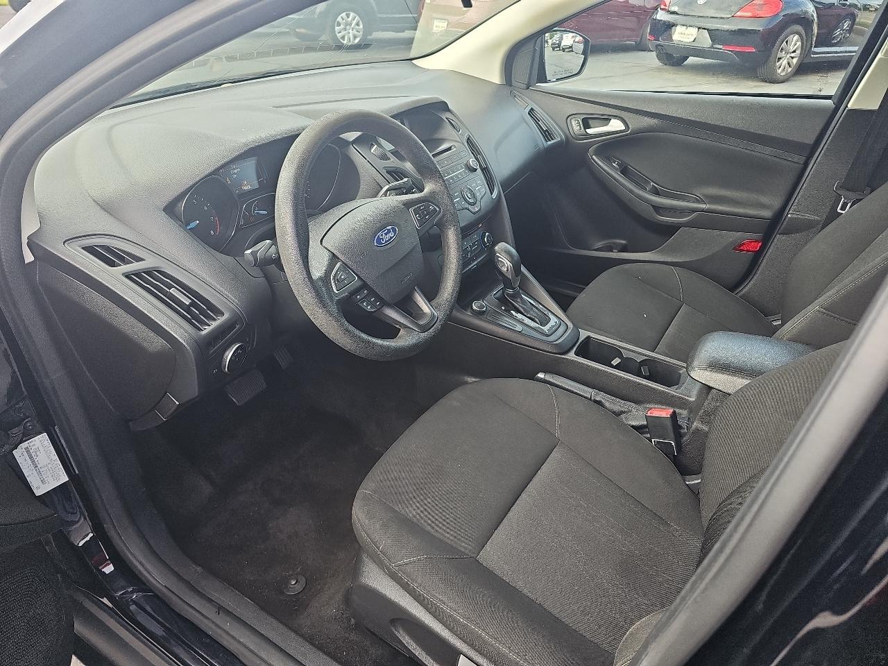 Ford Focus SE Sedan 2017