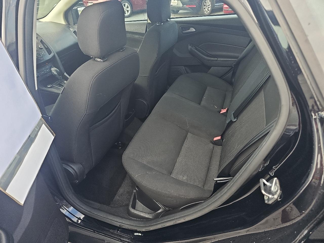 Ford Focus SE Sedan 2017