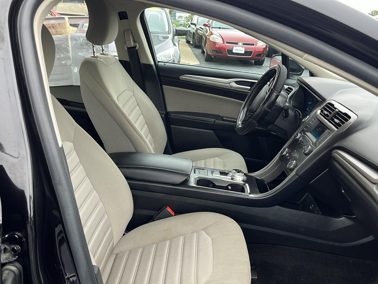 Ford Fusion S FWD 2019