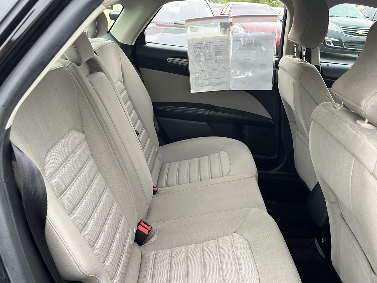 Ford Fusion S FWD 2019