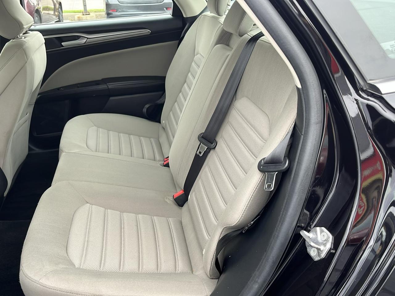 Ford Fusion S FWD 2019