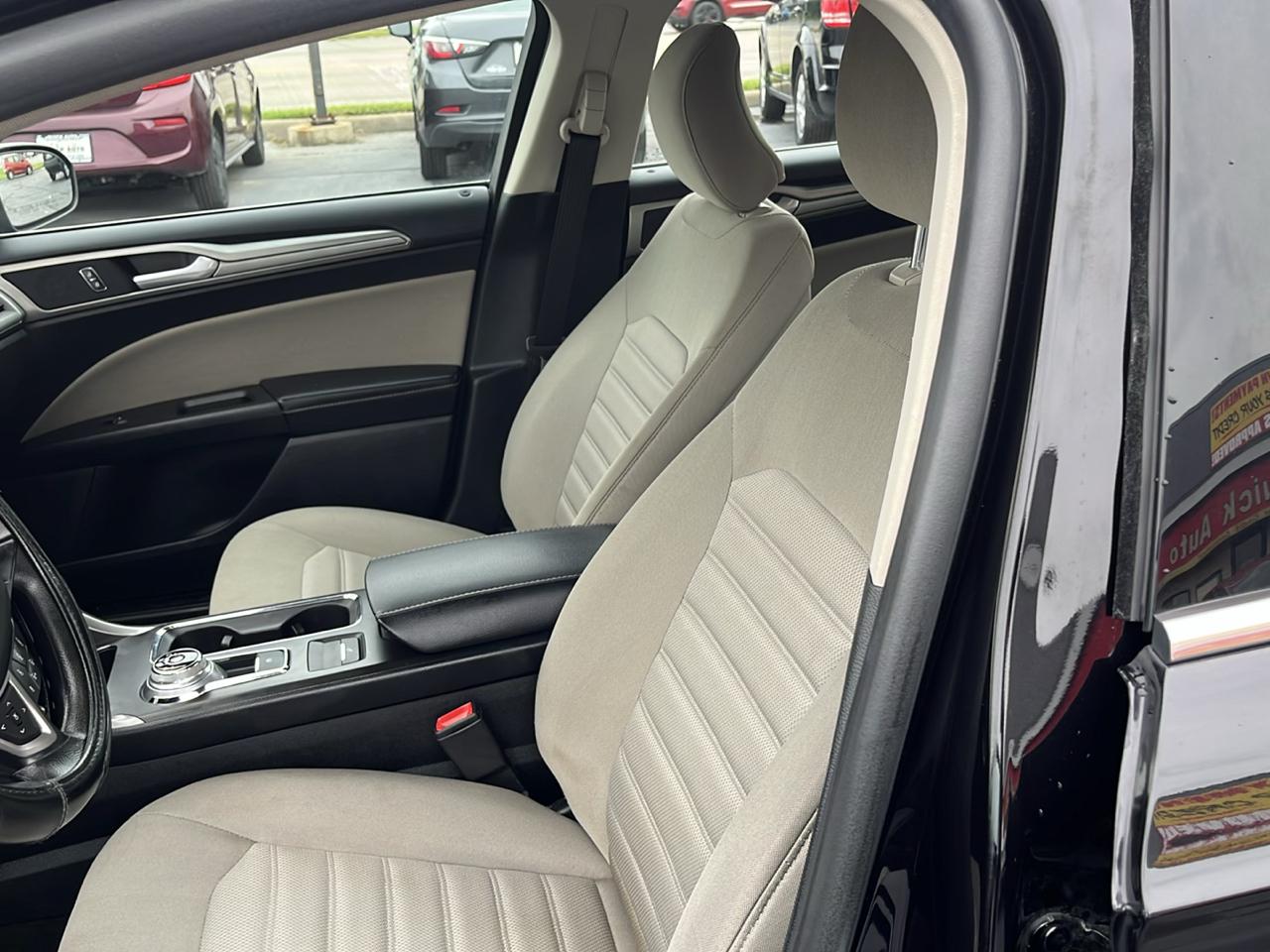 Ford Fusion S FWD 2019