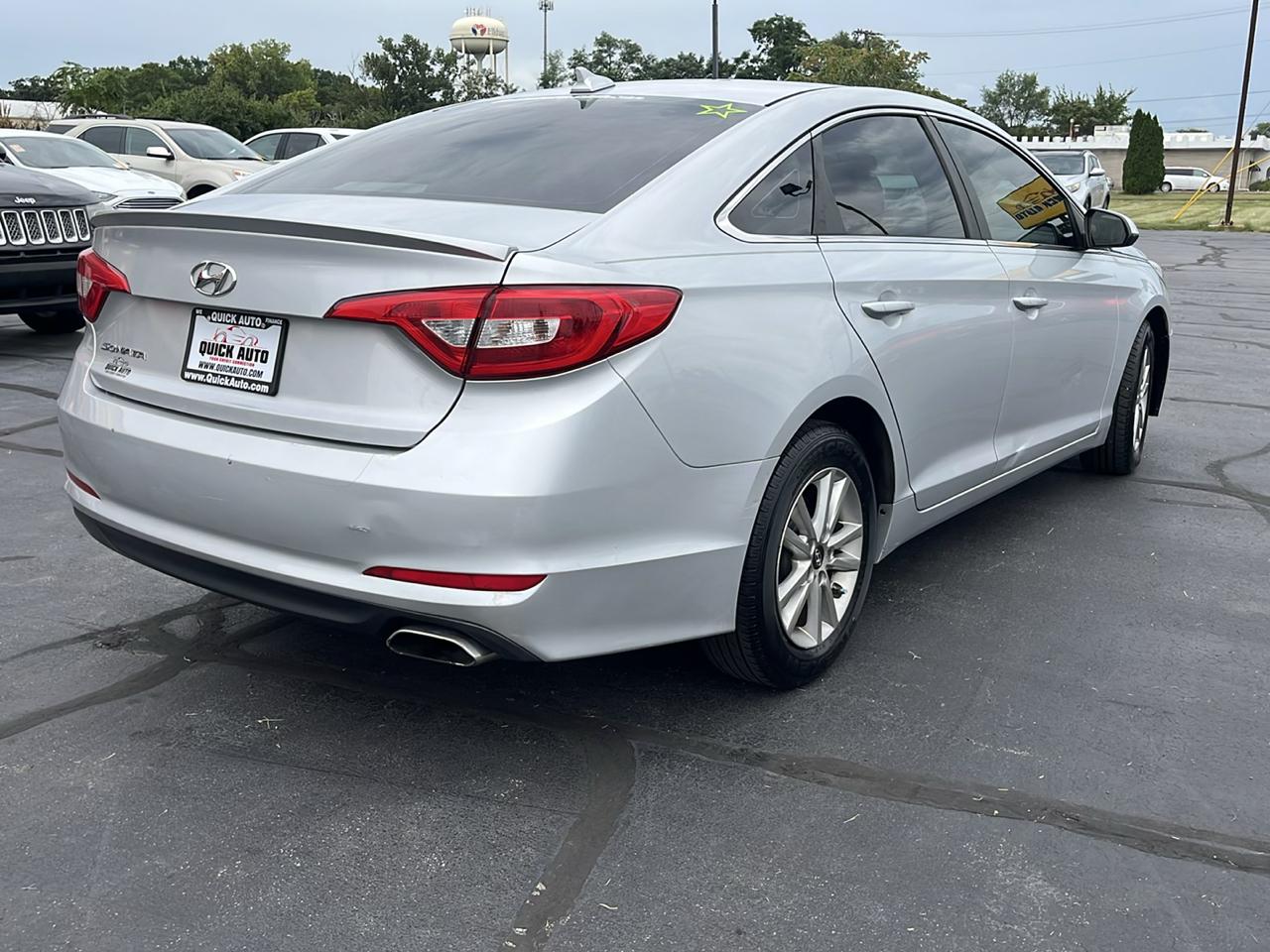 Hyundai Sonata 4dr Sdn 2.4L SE 2015