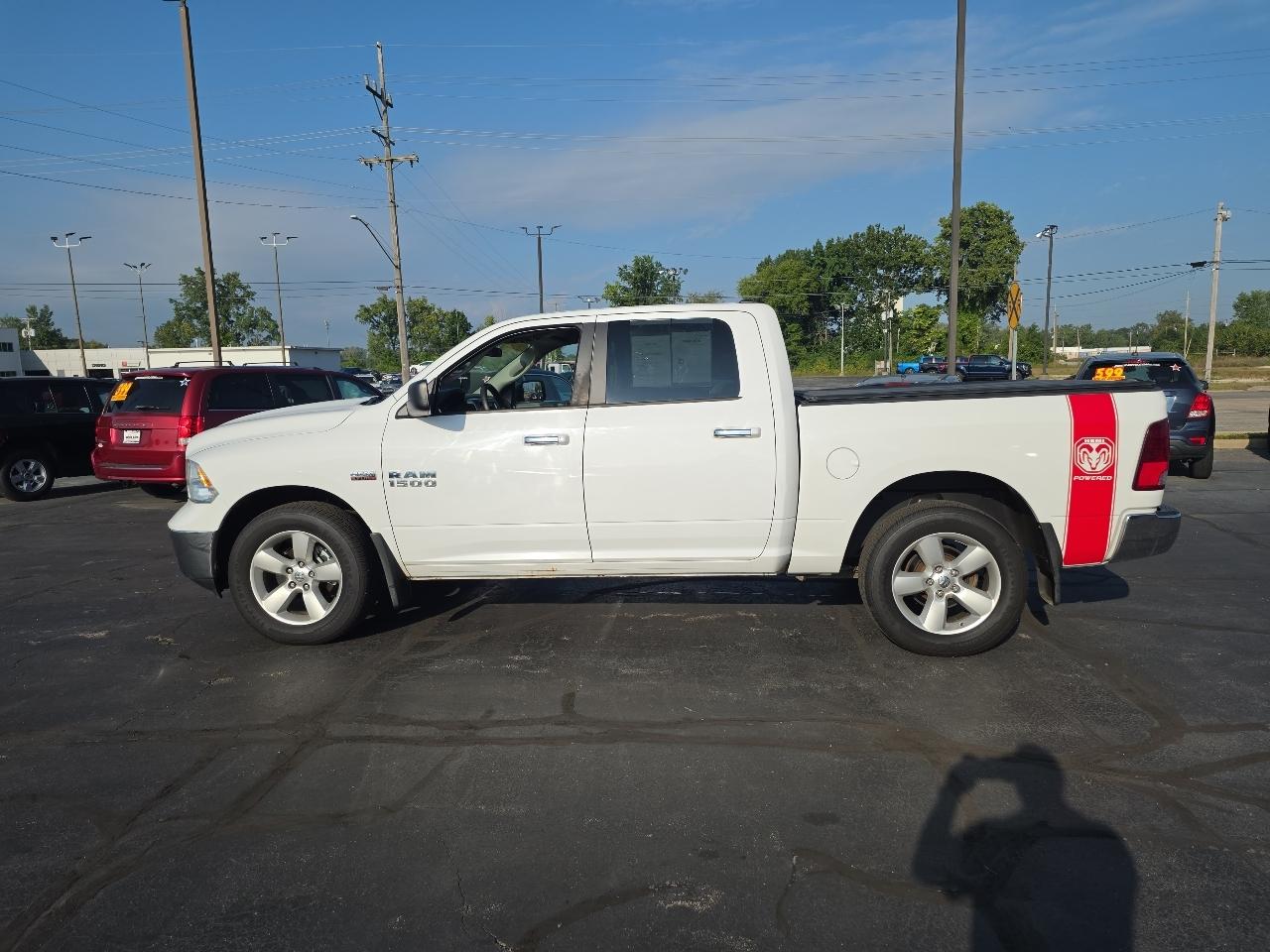RAM 1500 4WD Crew Cab 140.5" SLT 2017