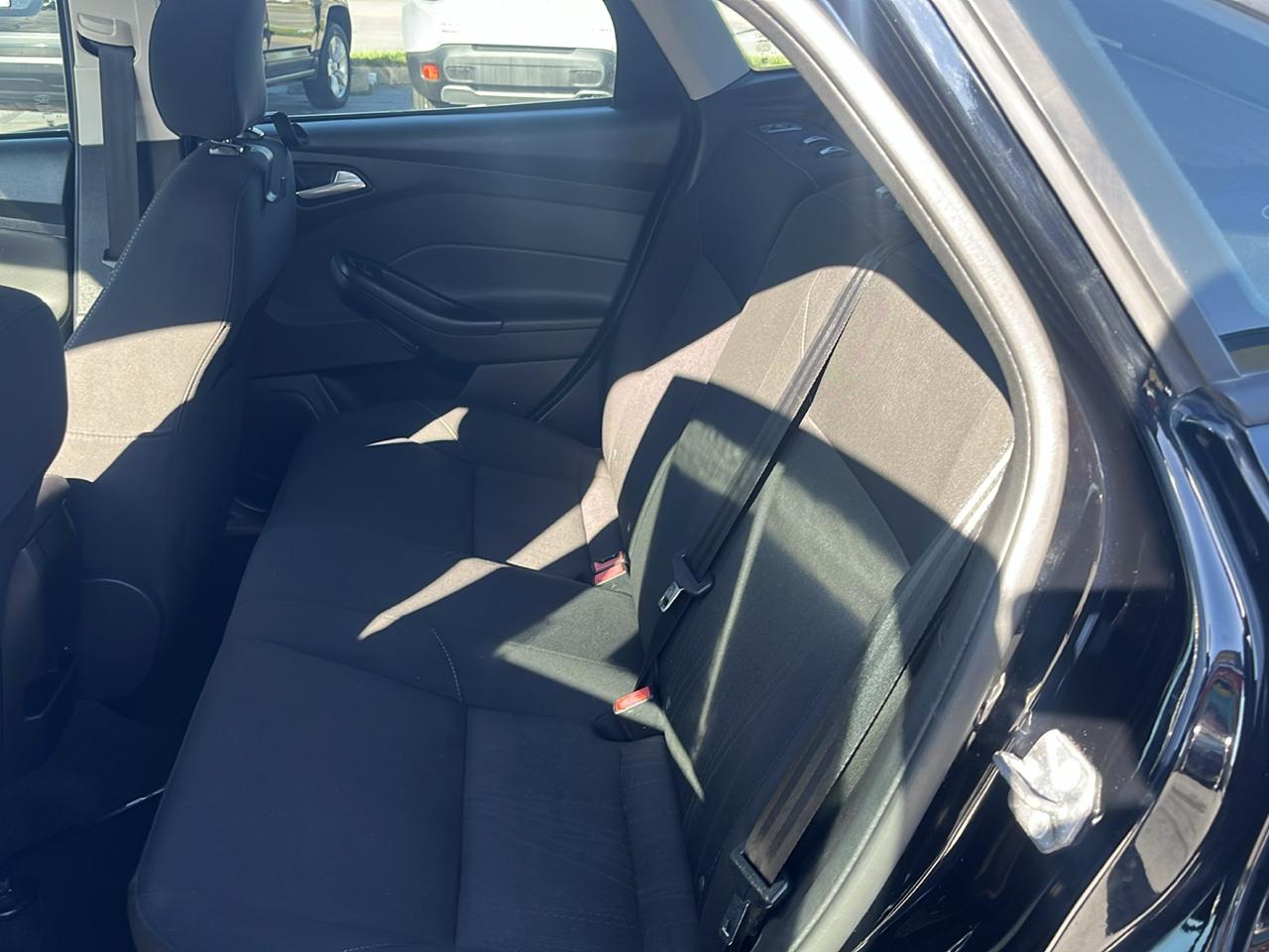 Ford Focus 4dr Sdn SE 2016