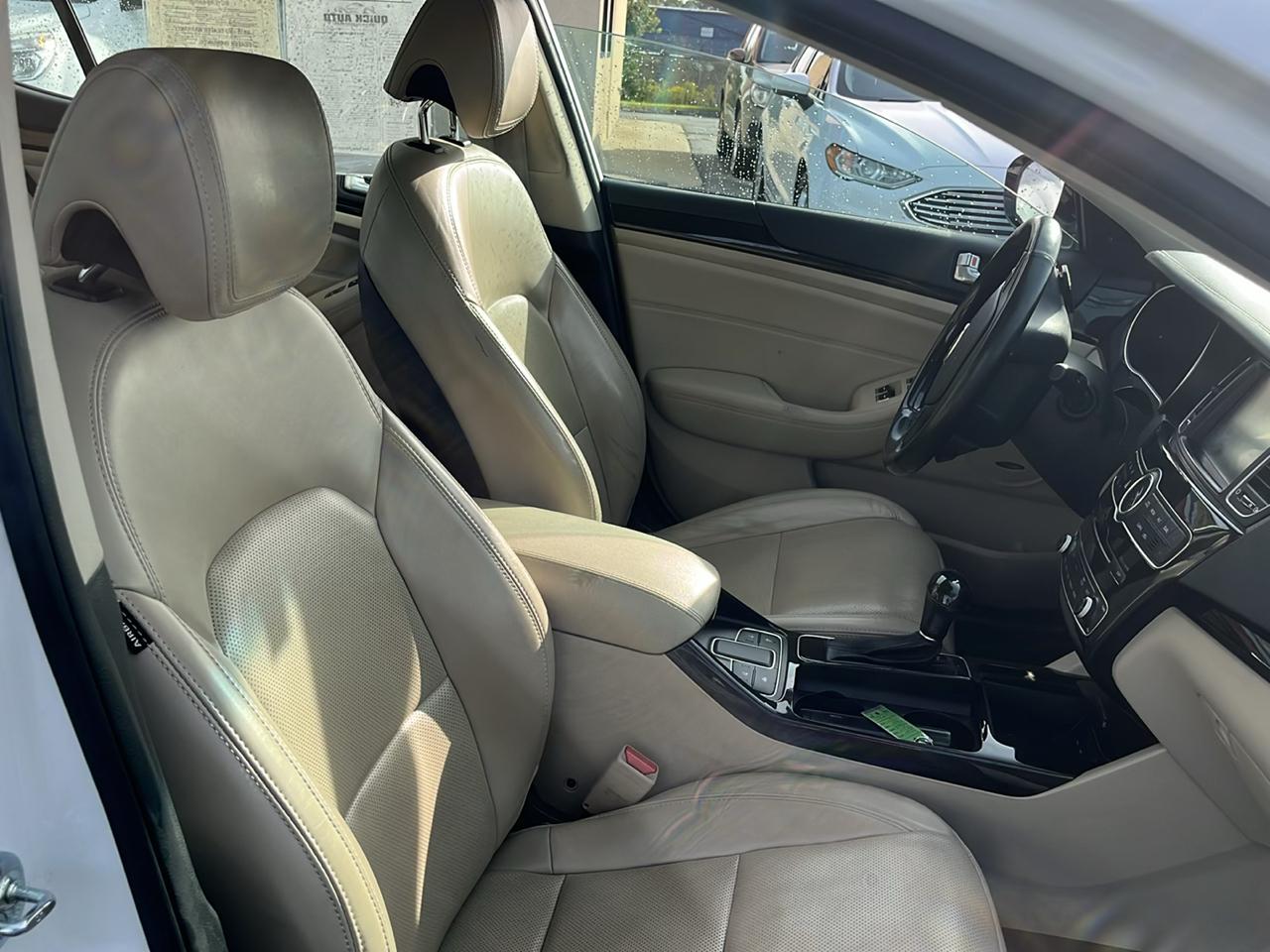 Kia Cadenza 4dr Sdn Premium 2014