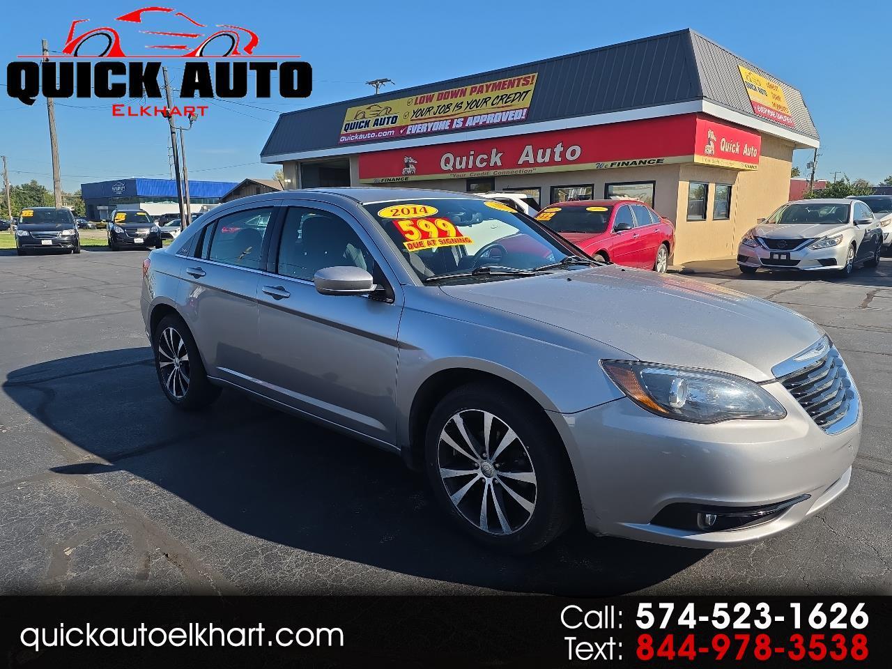 Chrysler 200 4dr Sdn Touring 2014