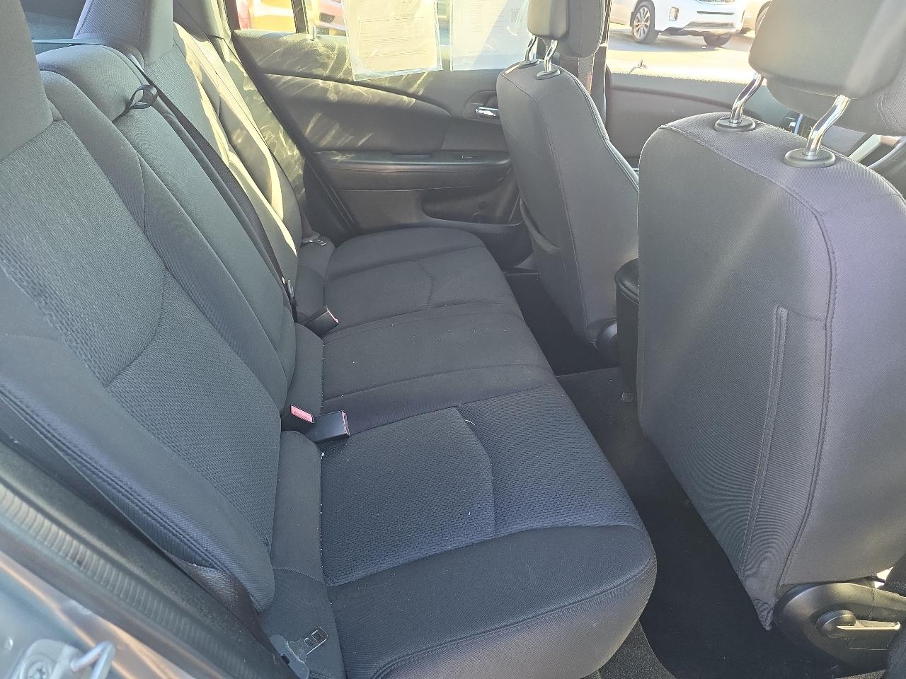 Chrysler 200 4dr Sdn Touring 2014