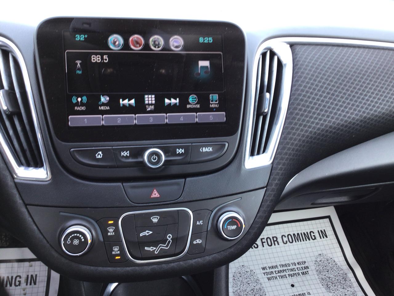 Chevrolet Malibu 4dr Sdn LT w/1LT 2017