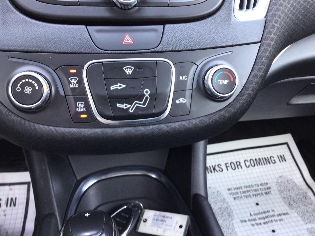 Chevrolet Malibu 4dr Sdn LT w/1LT 2017