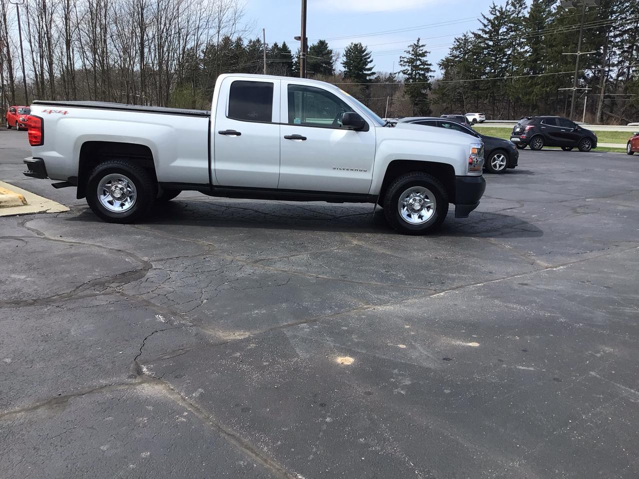 Chevrolet Silverado 1500 4WD Double Cab 143.5" Work Truck 2017