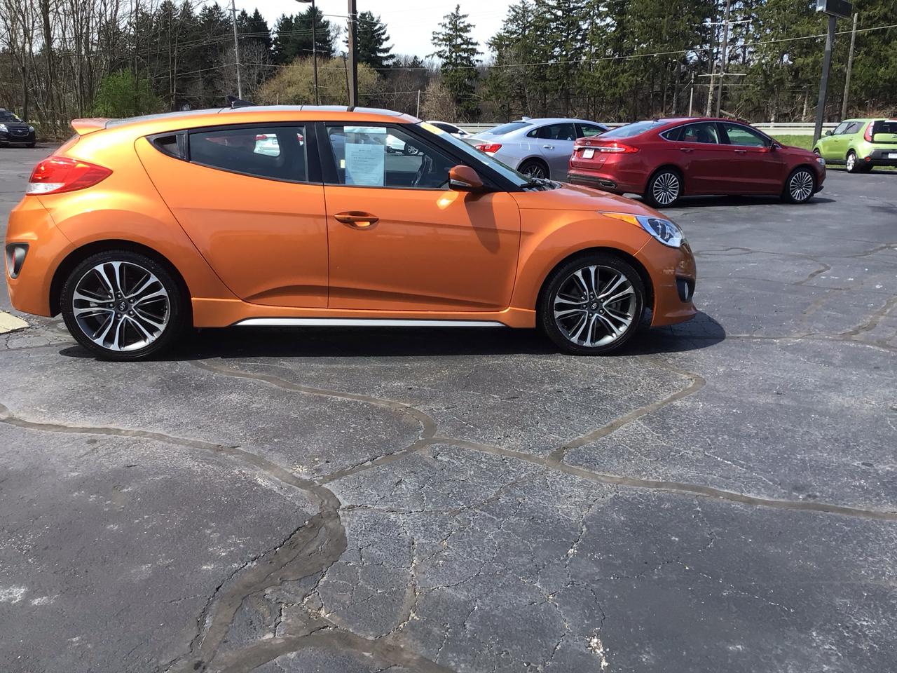Hyundai Veloster 3dr Cpe Auto Turbo w/Orange Accent 2016